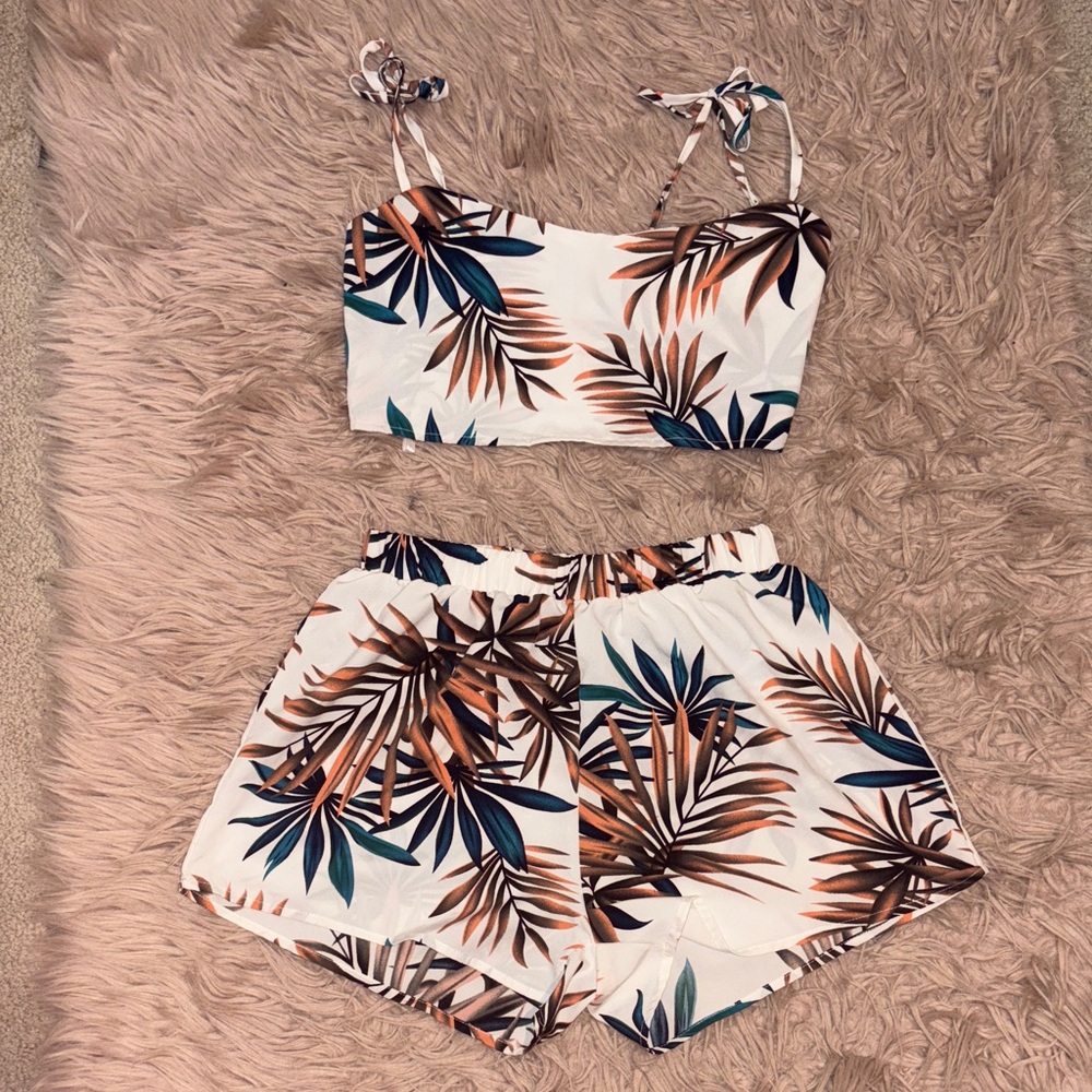 SHEIN Leaf Print 2 Piece Set